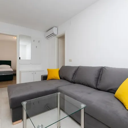Apartmani Canaki Supetar Exterior foto