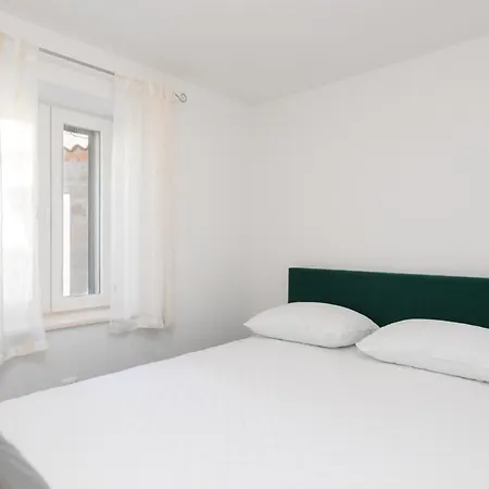 Apartmani Canaki Supetar Exterior foto