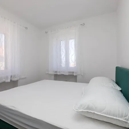Apartmani Canaki Supetar Exterior foto