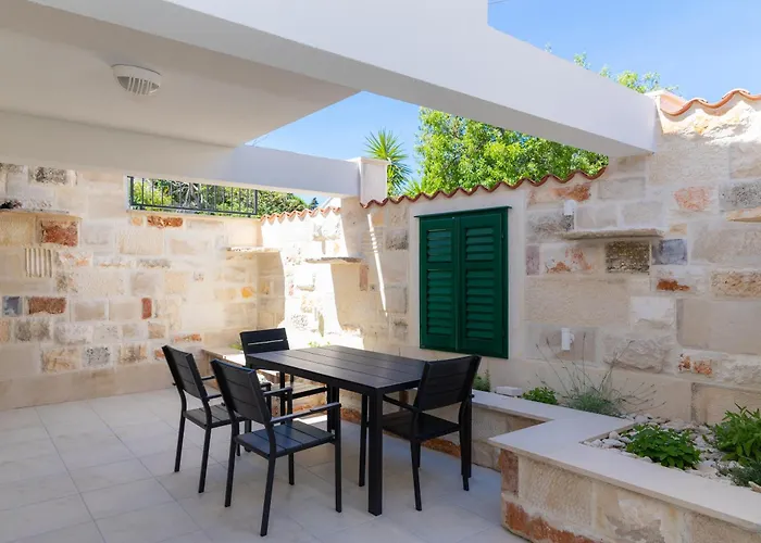 Apartmani Canaki Supetar