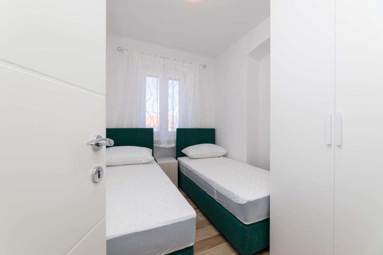 Apartment Canaki Supetar